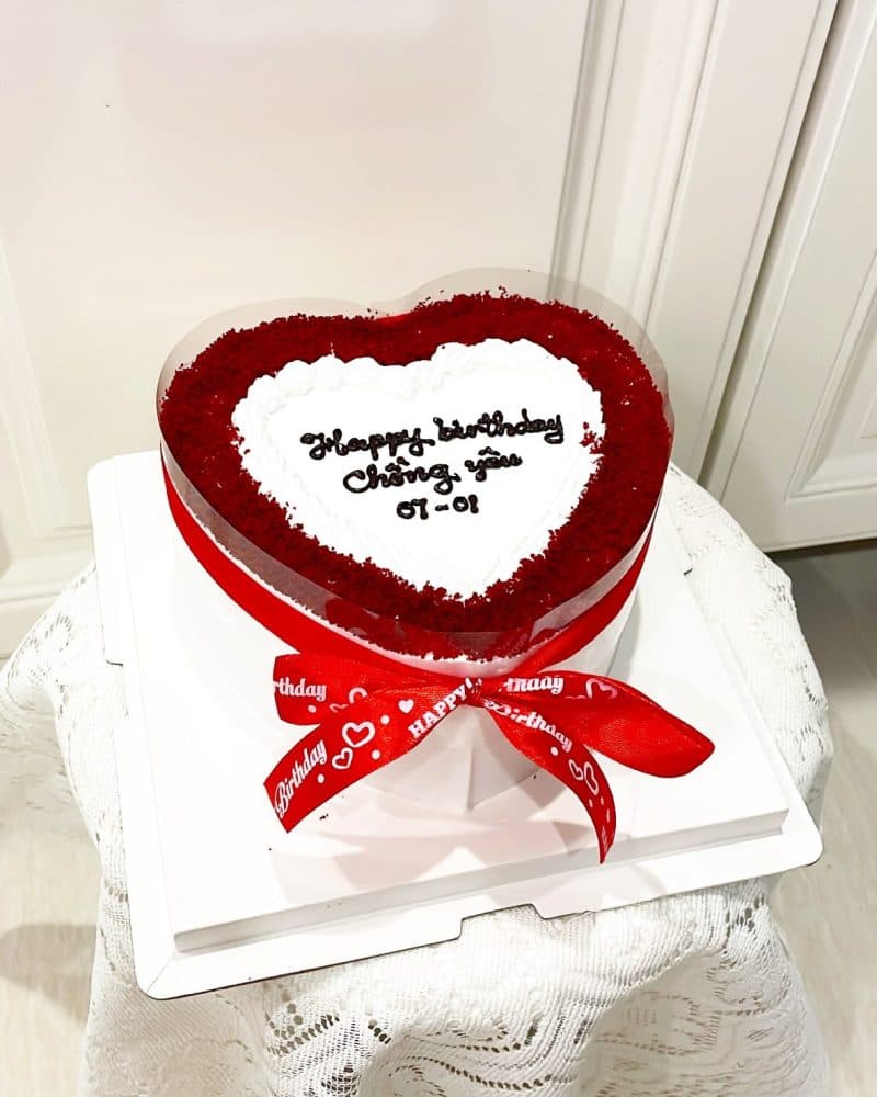 Bánh trái tim Red Velvet