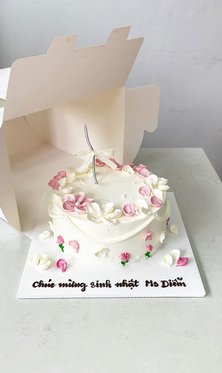 Bánh vintage hoa hồng nhỏ — MyMy Bakery