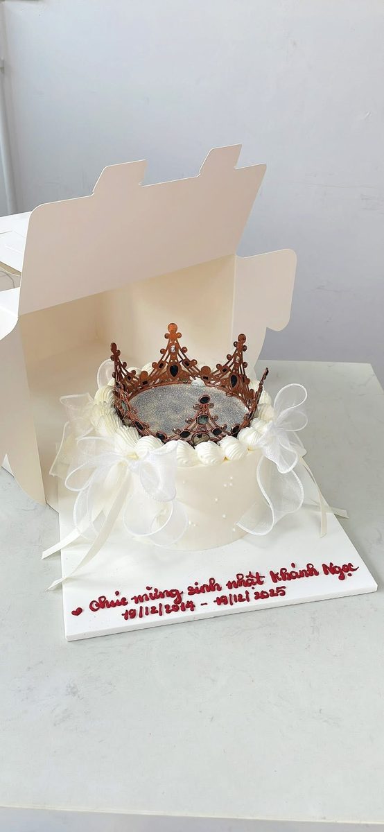 Bánh vương miện nơ ren — mẫu 4563 MyMy Bakery