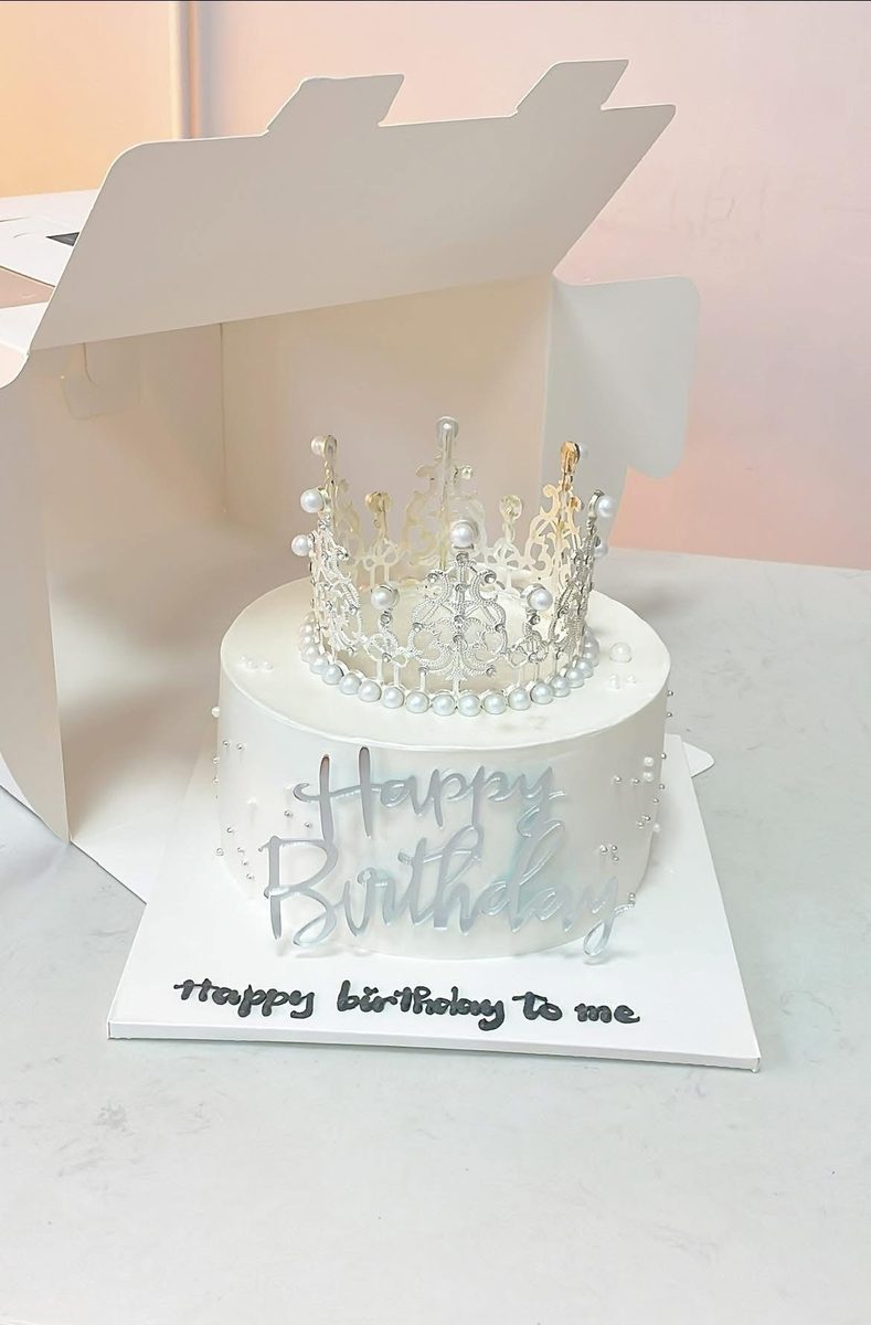Bánh vương miện bạc — mẫu 4584 MyMy Bakery