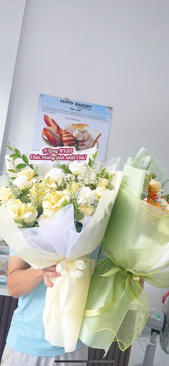Bó hoa trắng vàng — mẫu 4608 MyMy Bakery